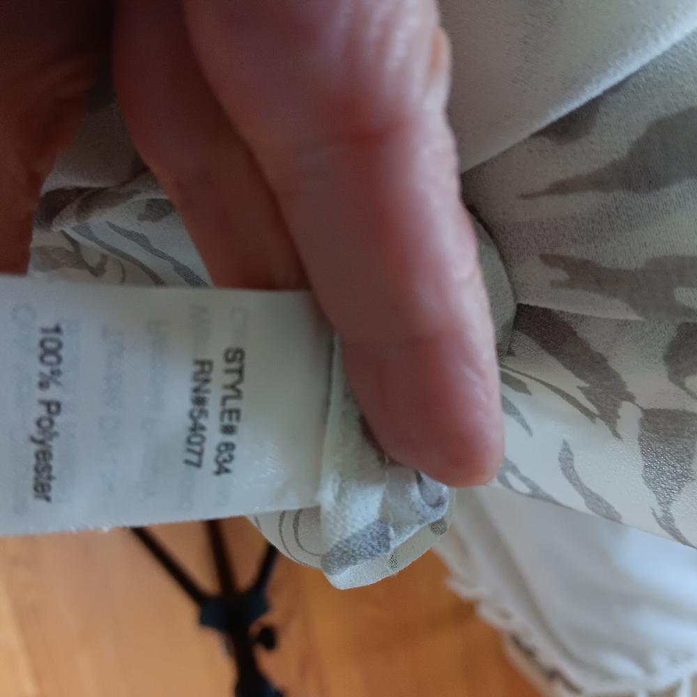 CABI Blouse - Picture 6 of 6